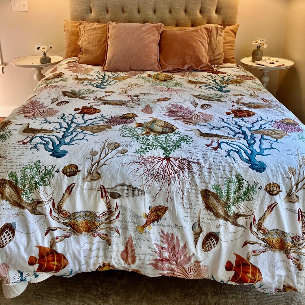 Pottery Barn duvet cover Queen